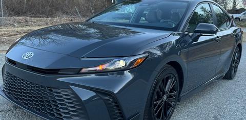 Toyota Camry Hybrid 2025