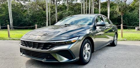 Hyundai Elantra 2024