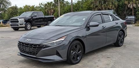 Hyundai Elantra 2023