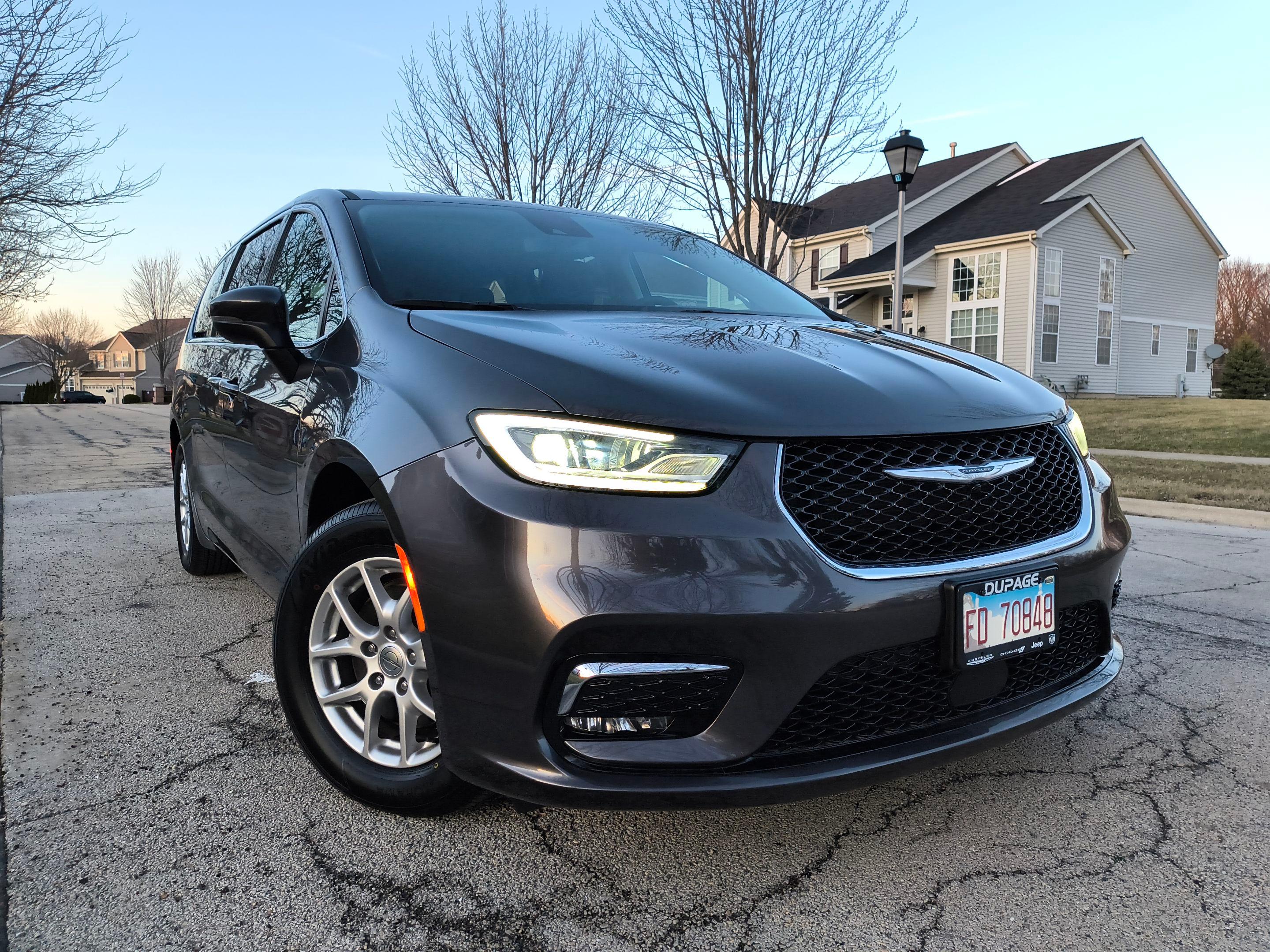 Chrysler Pacifica 2023 in West Chicago, IL