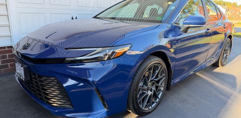 Toyota Camry Hybrid 2026