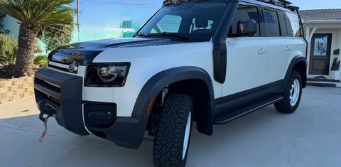 Land Rover Defender 2024