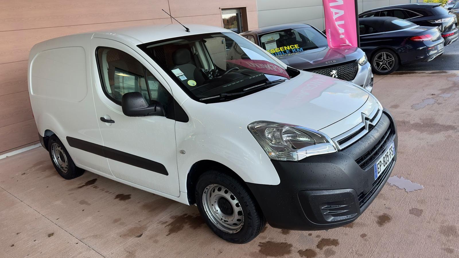 Citroen BERLINGO FOURGON 2017 à Le Mans