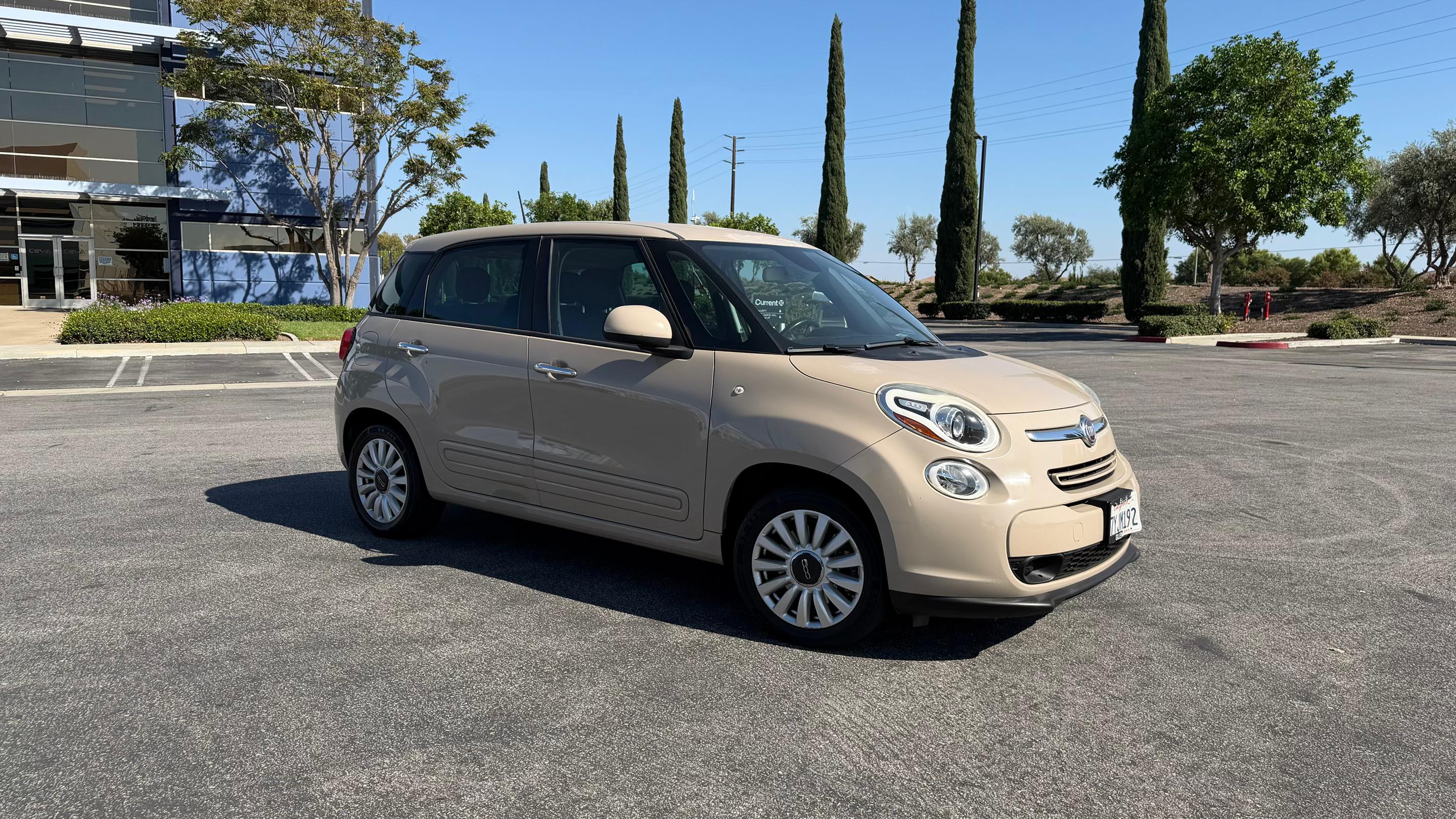 FIAT 500L 2017 in Jurupa Valley, CA