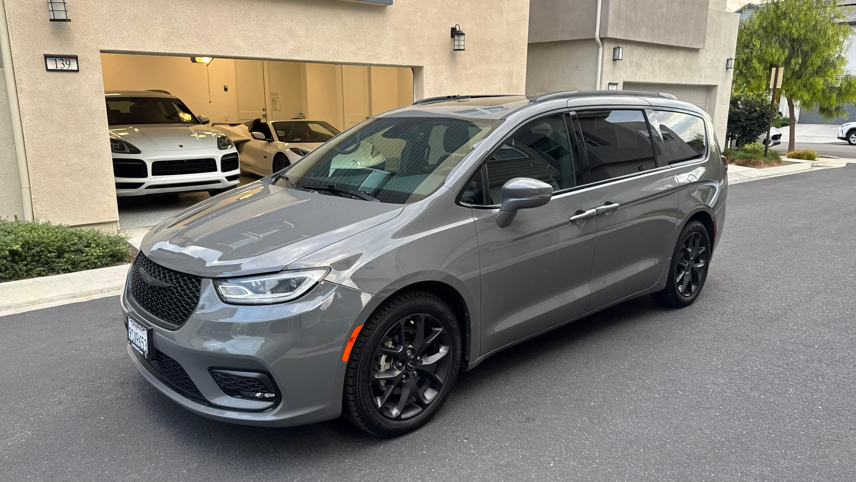 Chrysler Pacifica 2022 in Irvine, CA