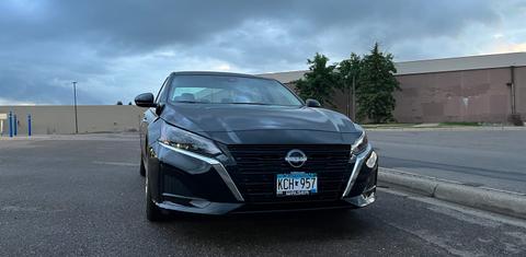 Nissan Altima 2023