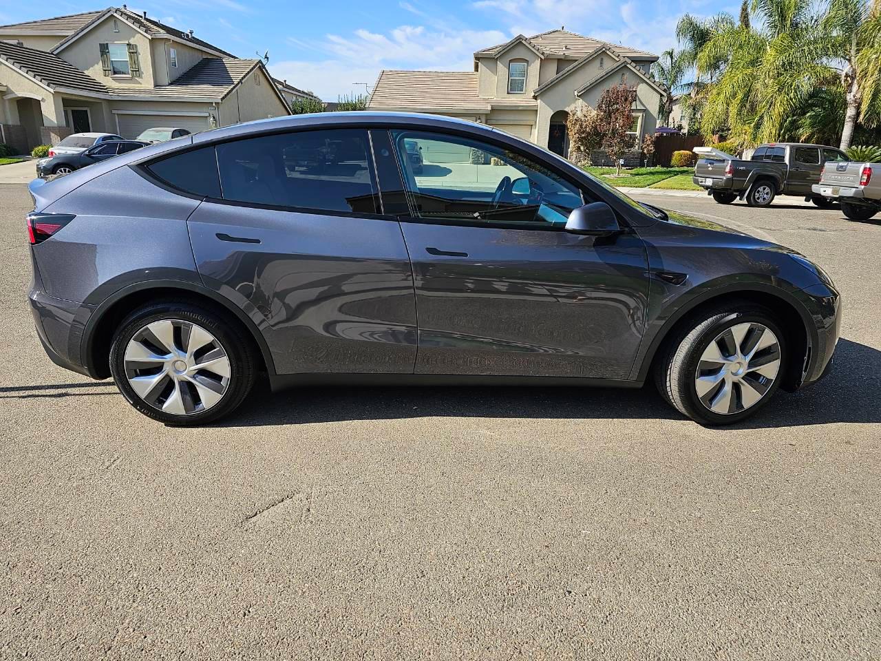 Tesla Model Y 2023 in Riverbank, CA