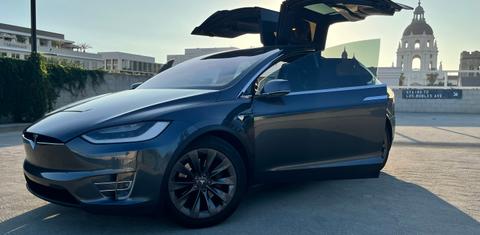 Tesla Model X 2018
