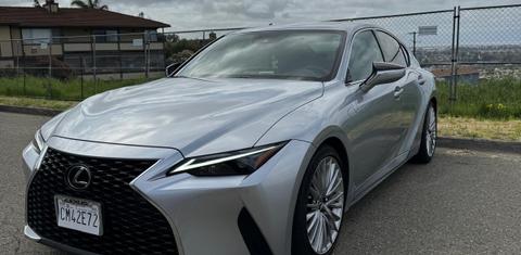 Lexus IS 2023