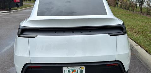 Tesla Model Y 2026