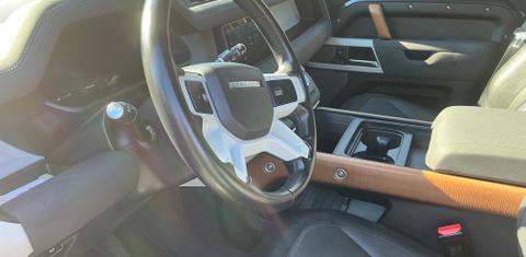 Land Rover Defender 2023