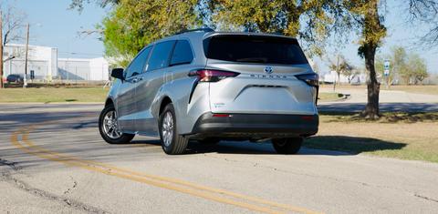 Toyota Sienna 2025