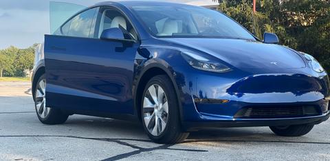 Tesla Model Y 2024