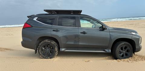 Mitsubishi PAJERO SPORT 2024