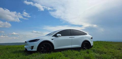 Tesla Model X 2020