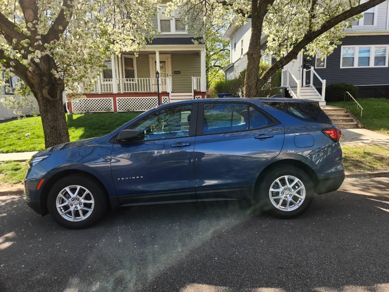 Chevrolet Equinox 2024 in Irvington, NJ