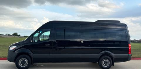 Mercedes-Benz Sprinter 2025