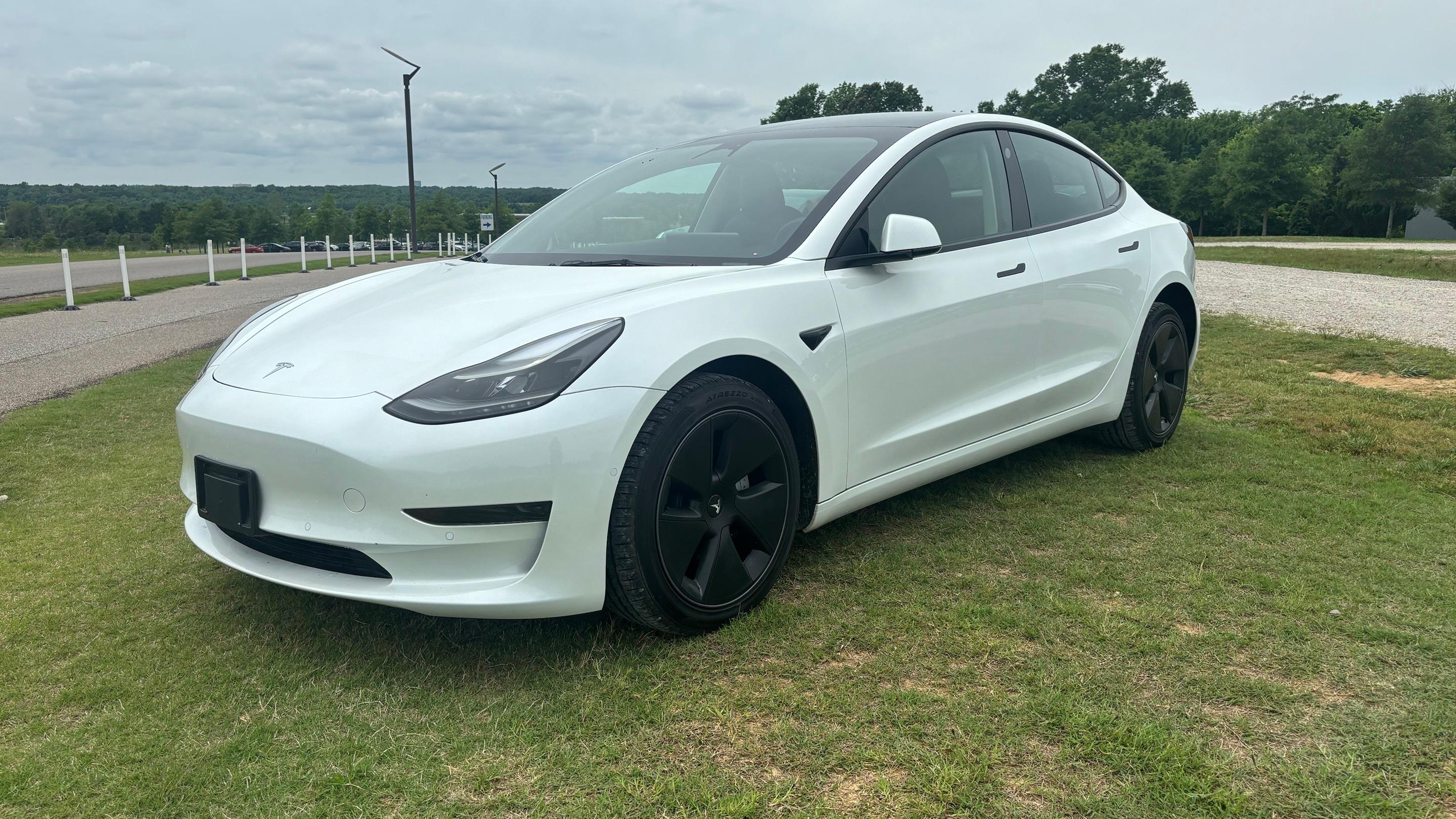 Tesla Model 3 2022 in Memphis, TN