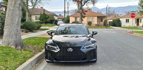 Lexus IS 2025
