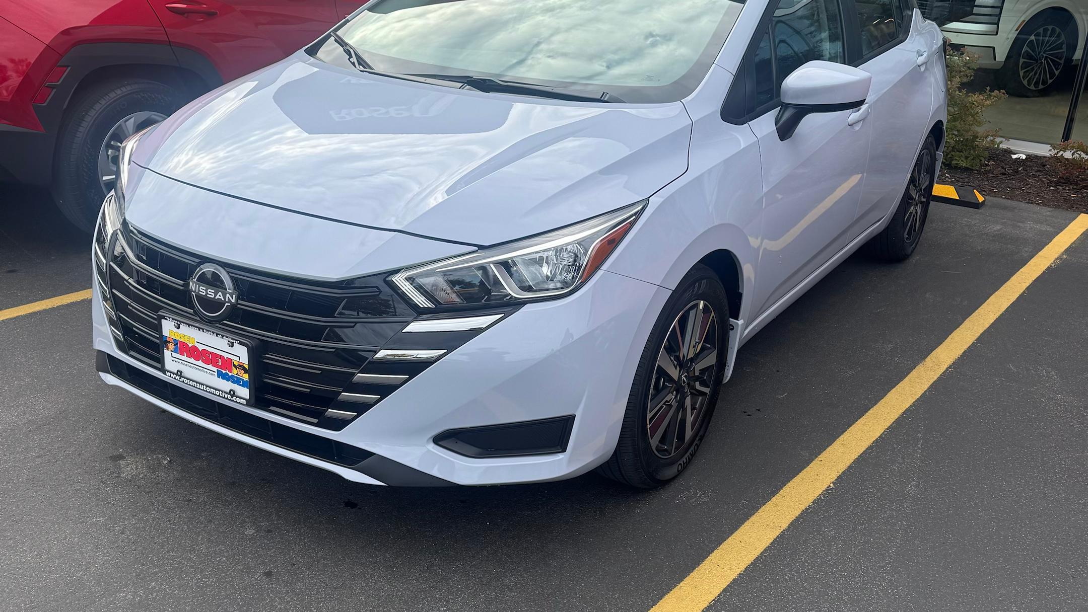Nissan Versa 2024 in 