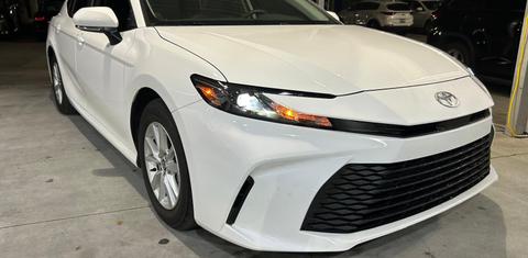 Toyota Camry Hybrid 2025