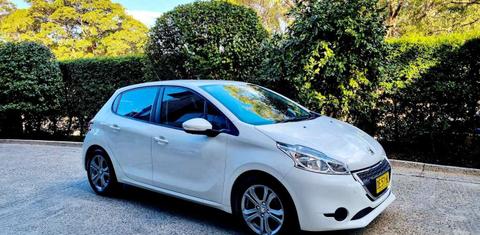 Peugeot 208 2015