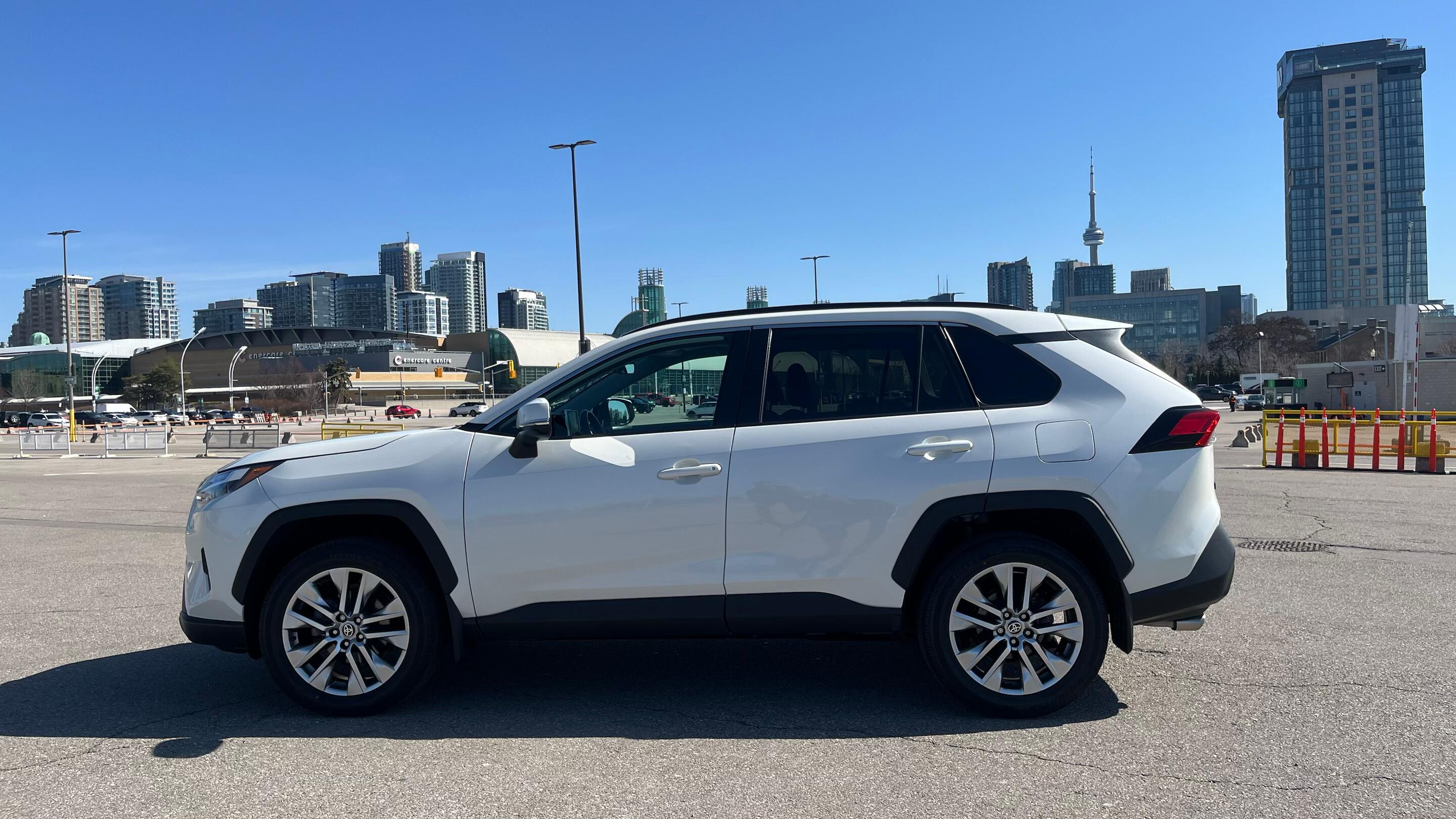 Toyota RAV4 2022 à Toronto, ON
