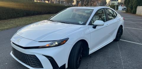 Toyota Camry Hybrid 2025