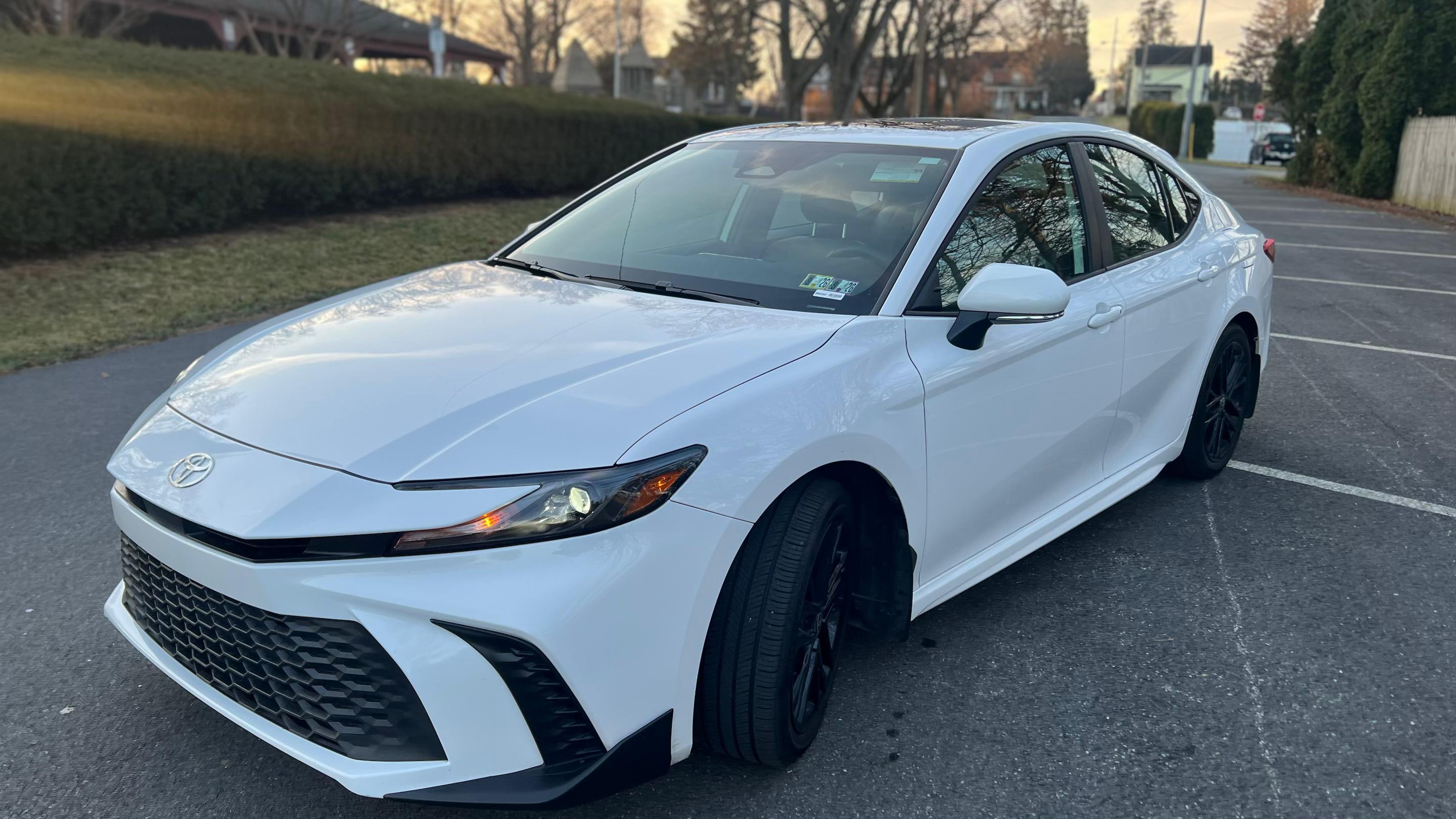 Toyota Camry Hybrid 2025 in Lancaster, PA