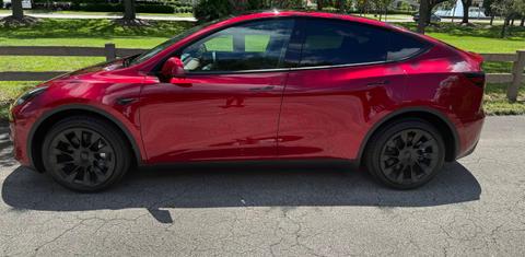 Tesla Model Y 2024