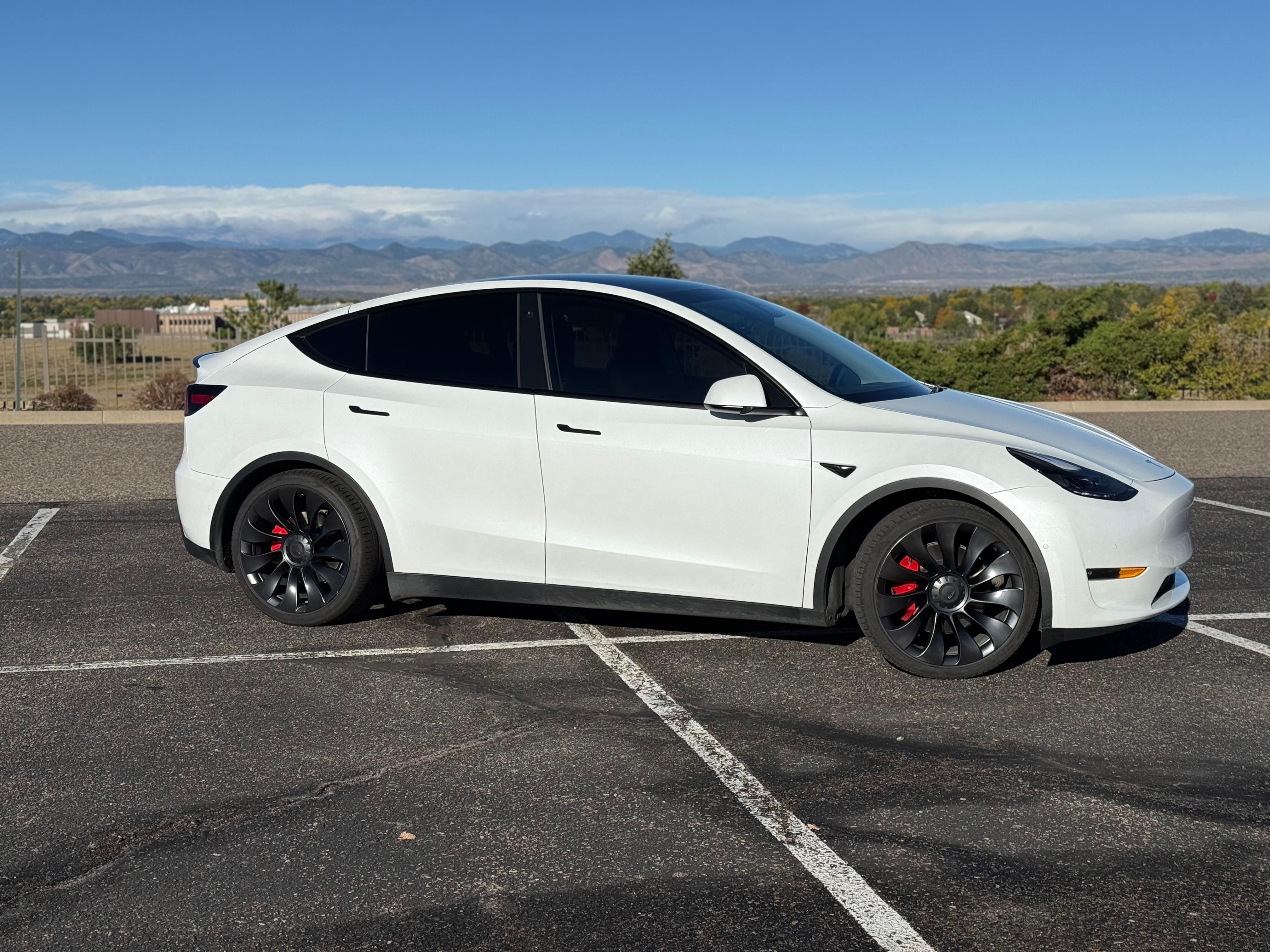 Tesla Model Y 2022 in Denver, CO