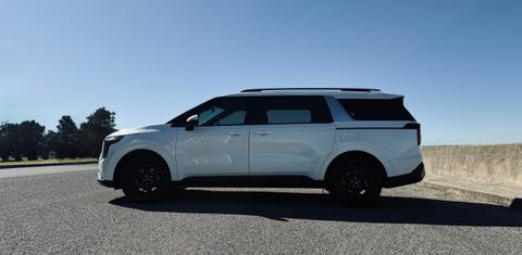 Kia CARNIVAL 2026