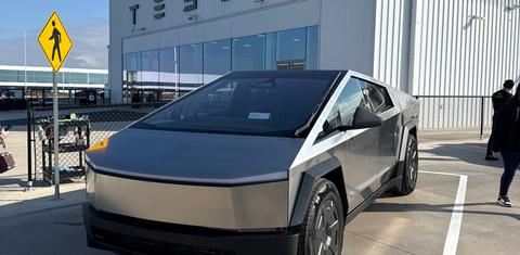 Tesla Cybertruck 2026