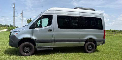 Mercedes-Benz Sprinter 2025