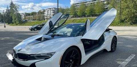 BMW i8 2016