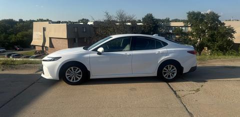 Toyota Camry Hybrid 2025