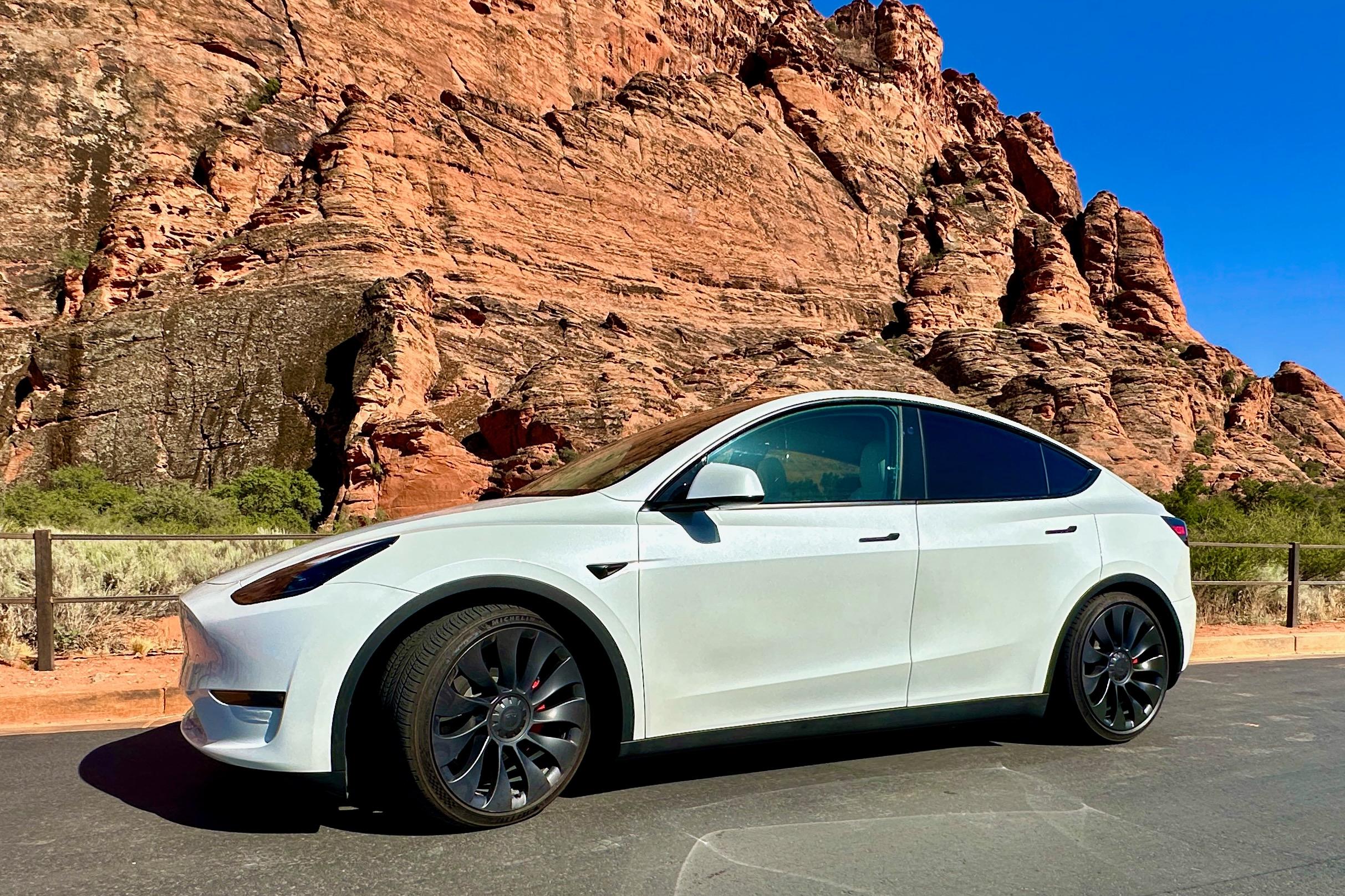 Tesla Model Y 2024 in Provo, UT