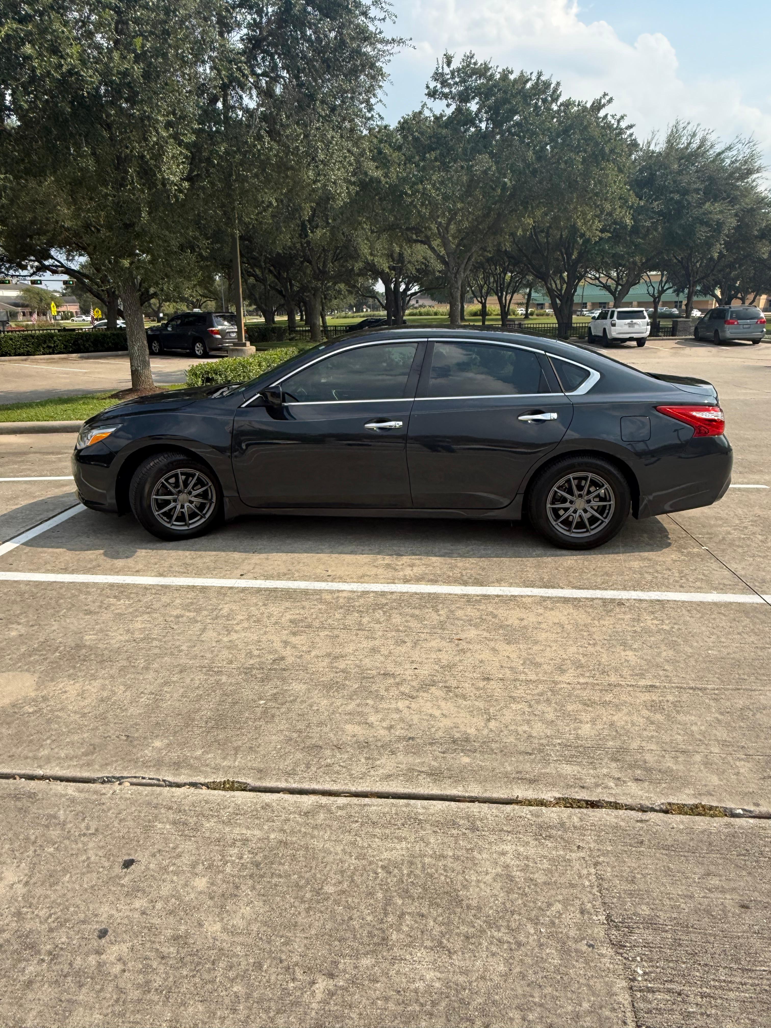 Nissan Altima 2016 in Katy, TX