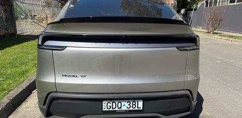Tesla MODEL Y 2026