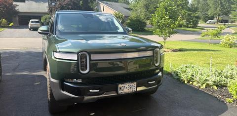 Rivian R1S 2023