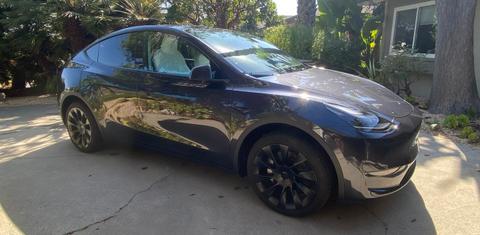 Tesla Model Y 2024