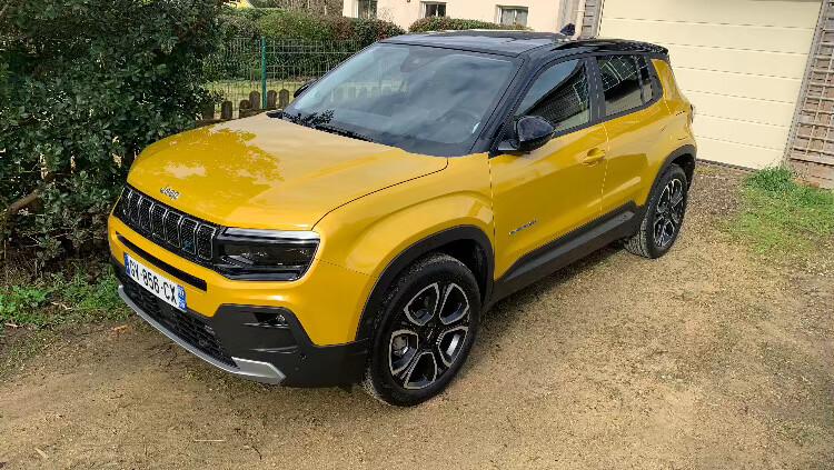 Jeep AVENGER ELECTRIQUE 2024 à Hennebont