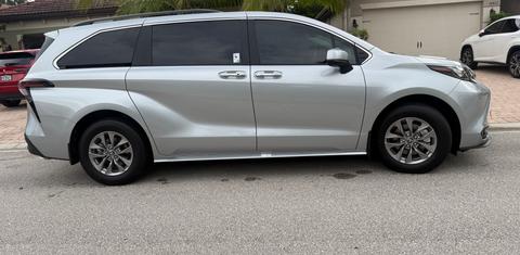 Toyota Sienna 2025