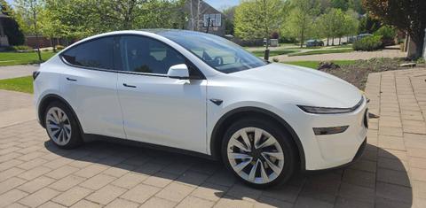 Tesla Model Y 2026