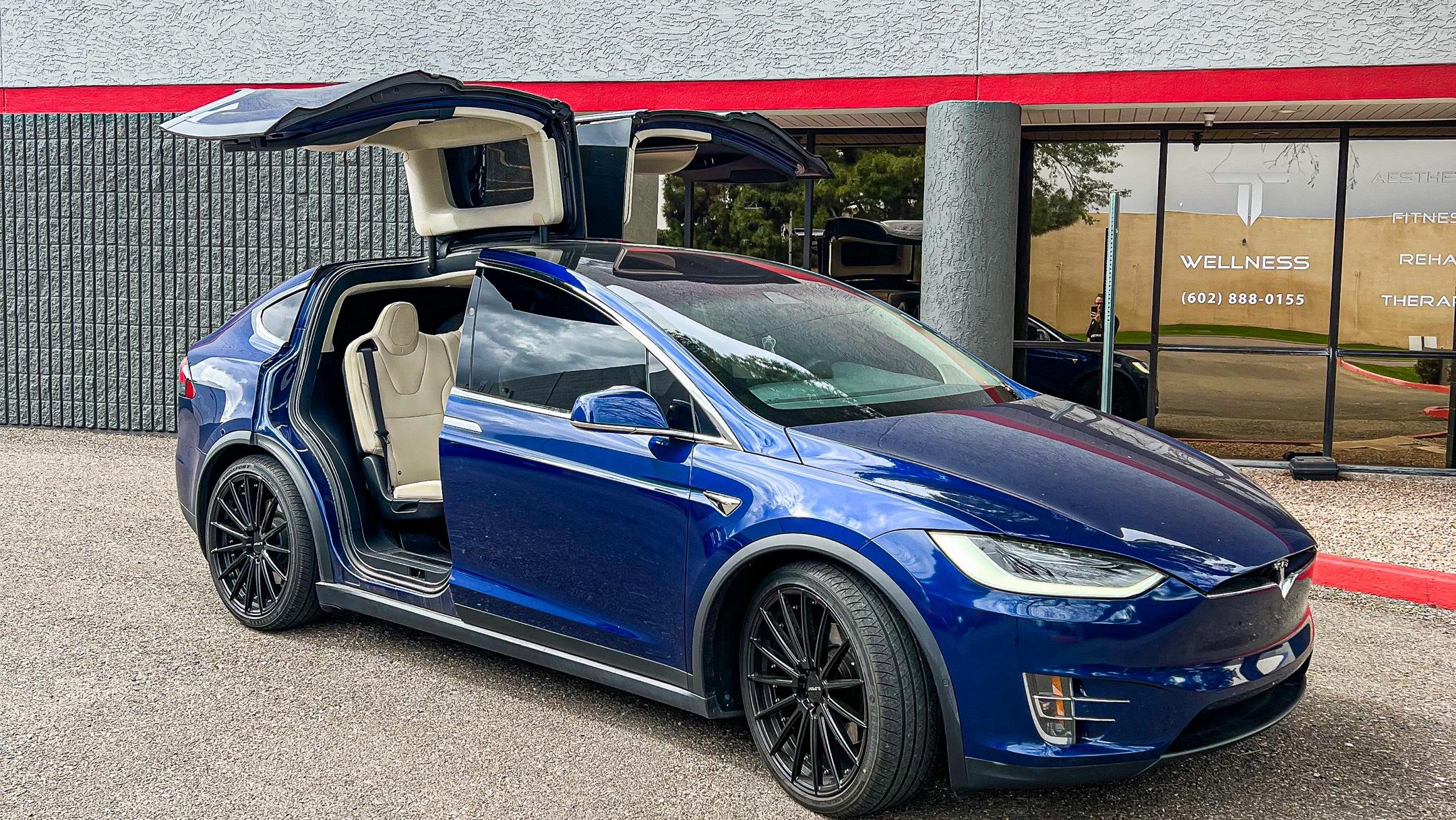 Tesla Model X 2017 in 
