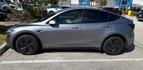 Tesla Model Y 2026