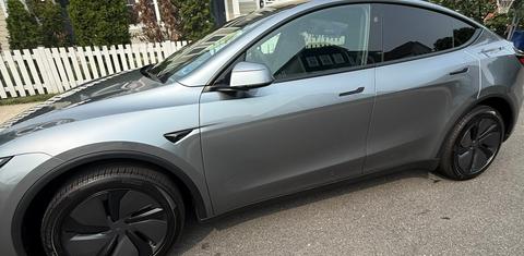Tesla Model Y 2026