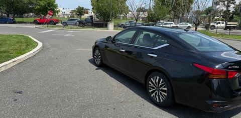 Nissan Altima 2024