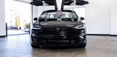 Tesla Model X 2024