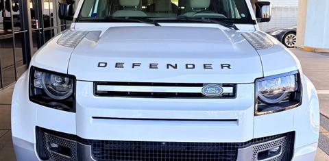 Land Rover Defender 2023